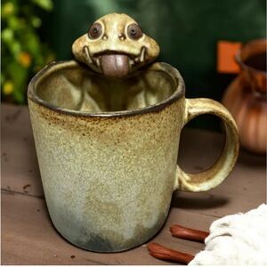 Giftcraft Redware Pottery Coffee Mug Cup Lizard with Tongue Hanging Out
